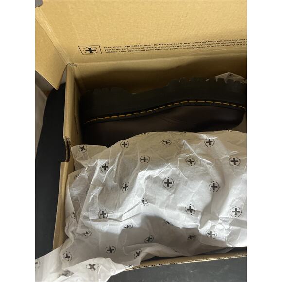 New Dr. Martens Smooth Leather Platform Shoe Size Ladies 9/ Men 8 27332 - Picture 9 of 9